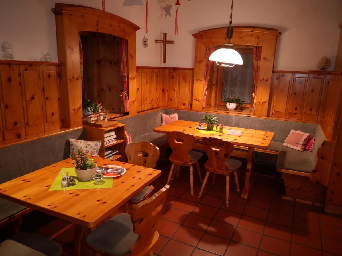 Gasthof Kirchenwirt Gnesau Exterior foto